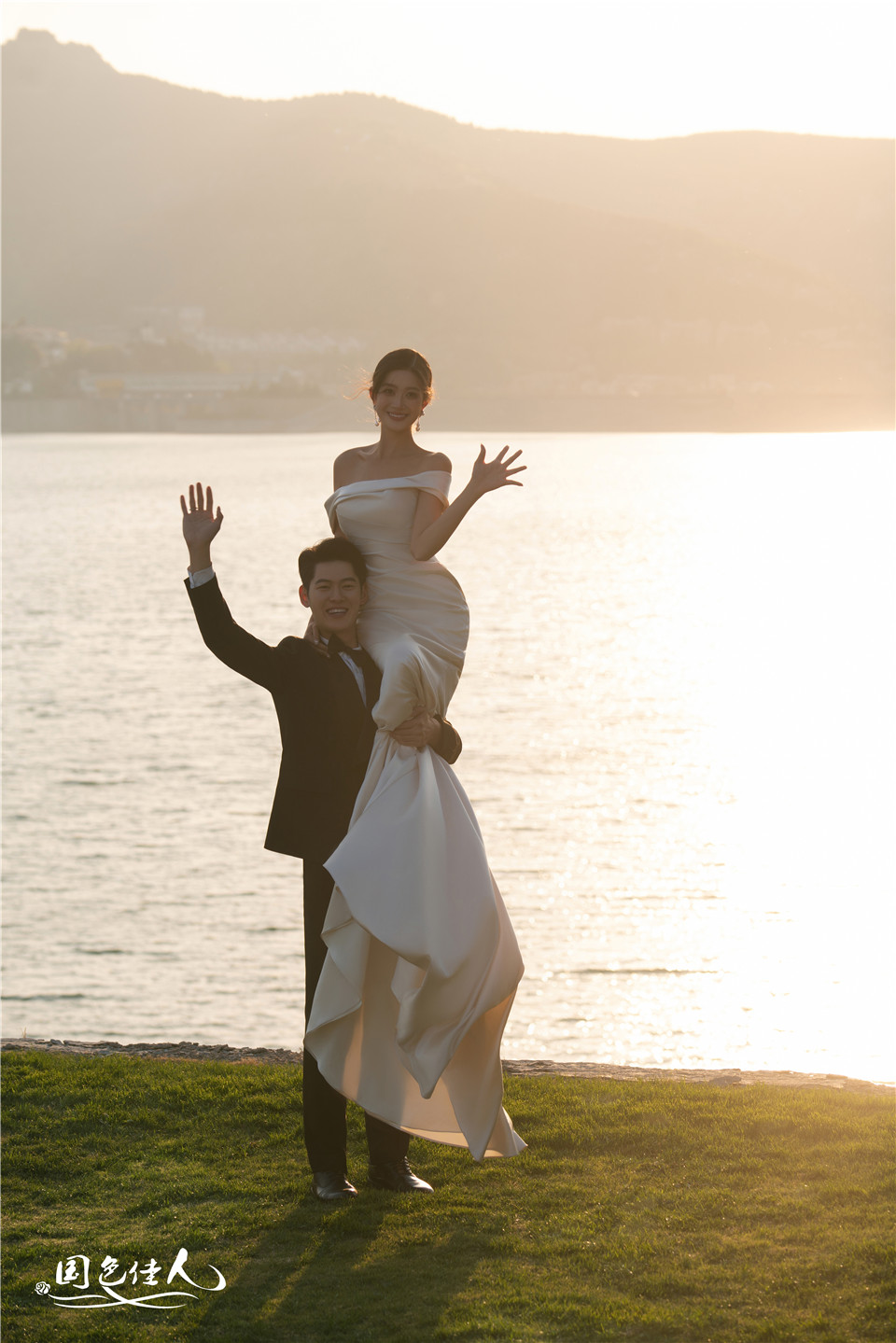 夕阳海景婚纱照&口碑好的厦门婚纱摄影