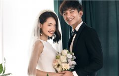  拍摄婚纱照选择婚纱礼服有什么攻略 去厦门拍婚